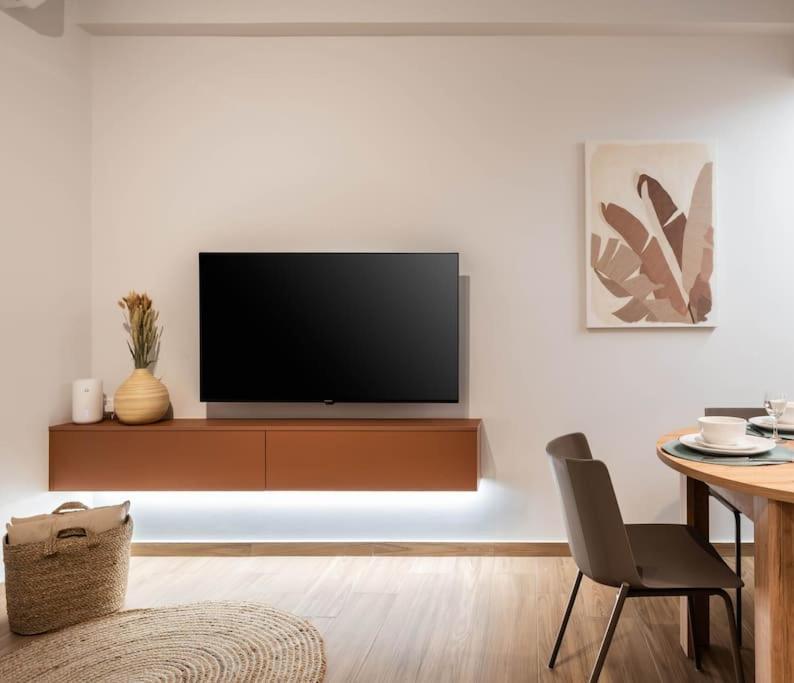 Delightful Sense 2Bd Apt In Kolonaki 7 Min To Metro Athens Exterior photo
